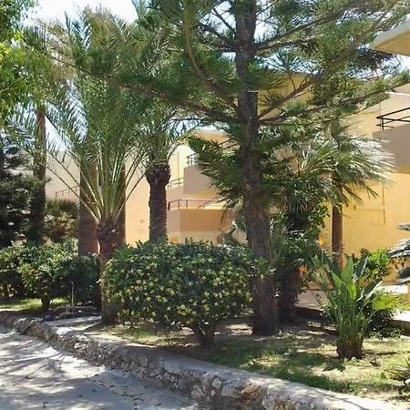 Lolas Apartment Platanias (Crete)